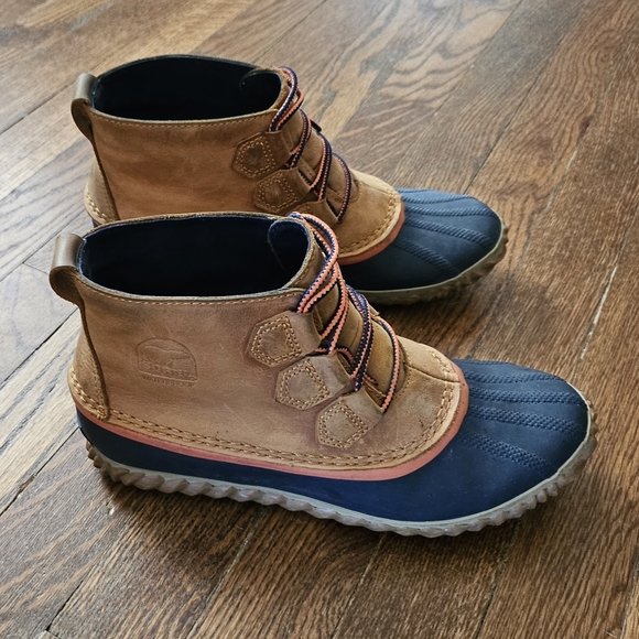 Sorel Out N About Boots Size 8 - Picture 5 of 6